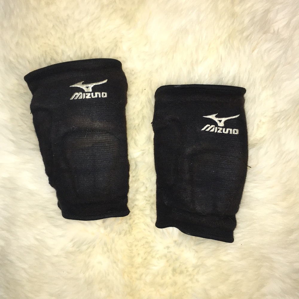 Volleyball knee pads